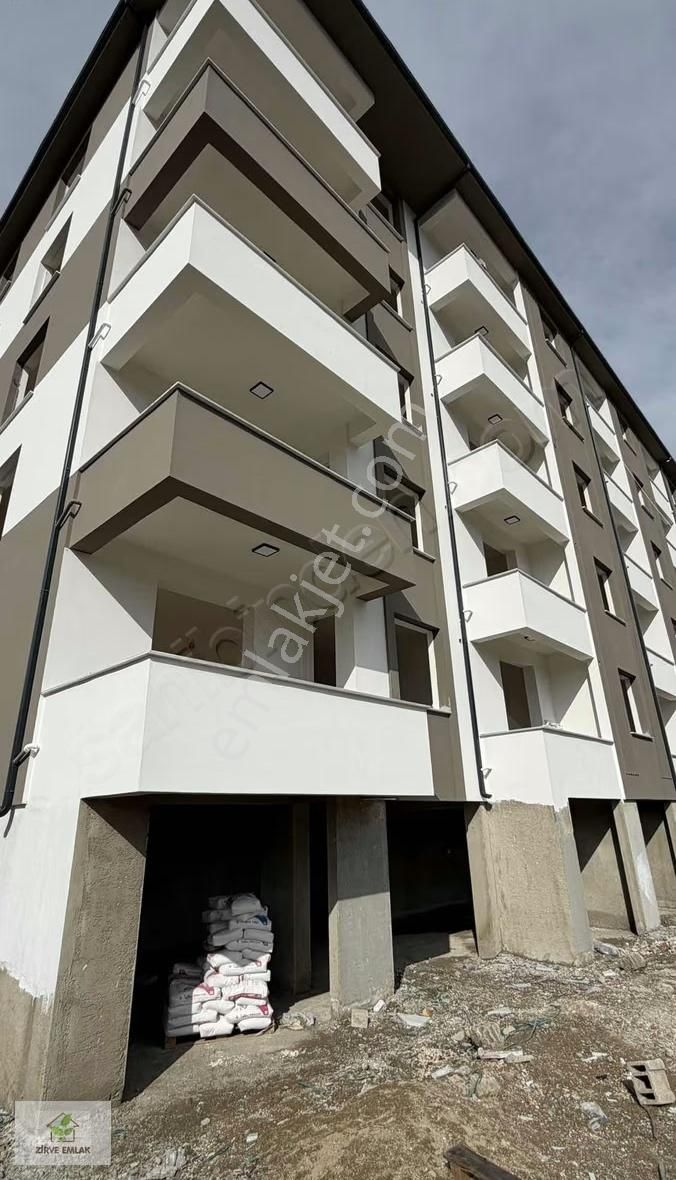 Zirve Emlak Satıyorr Hastane Yol Üzeri Sıfır Lüx 1+1 Daireler - Görsel 26