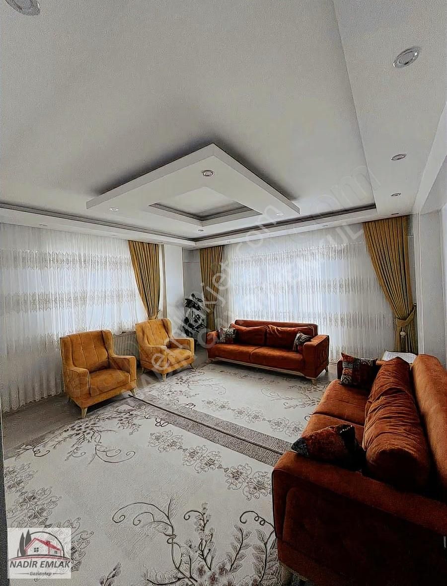 Nadir Emlaktan Akkent Meydan Camisine Komşu Satlık 3+1 Lüx Daire - Görsel 6