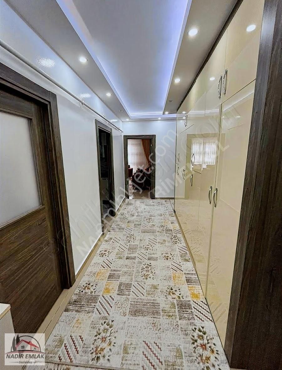 Nadir Emlaktan Akkent Meydan Camisine Komşu Satlık 3+1 Lüx Daire - Görsel 7