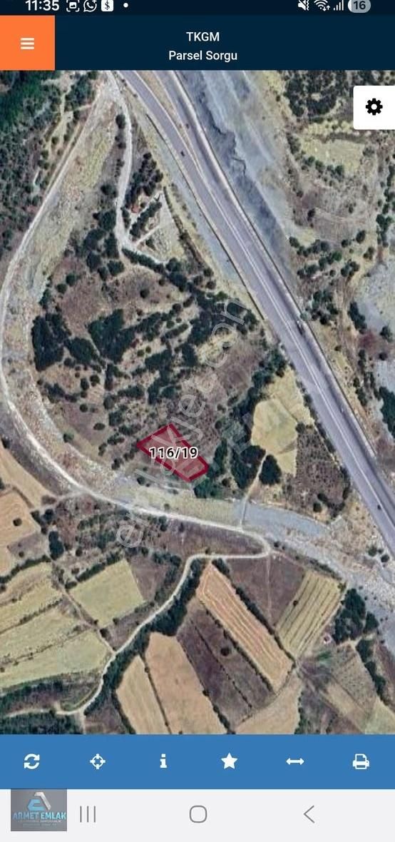 Satılık Burdur Çeltikçi 'de Antalya Karayoluna 100 M 1289m Arazi