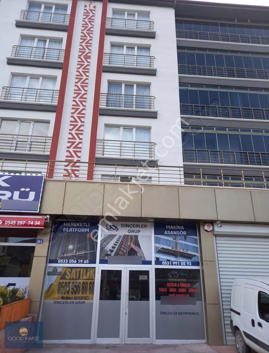 Caddeye Cephe Düz Giriş 80 M2 + 40 M2 Ön Giris Kiralık İş Yeri