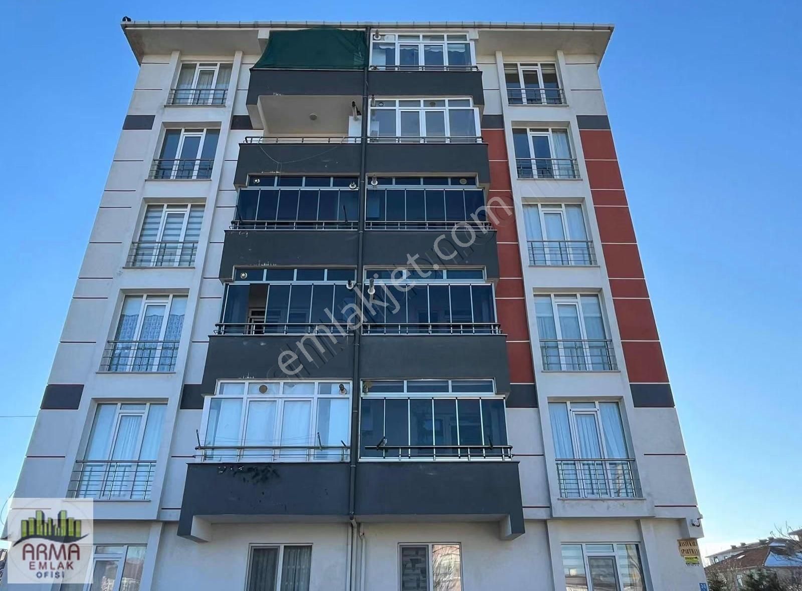 Ergene Ulaş Mah. Ebeveyn Banyolu 2+1 Satılık Daire