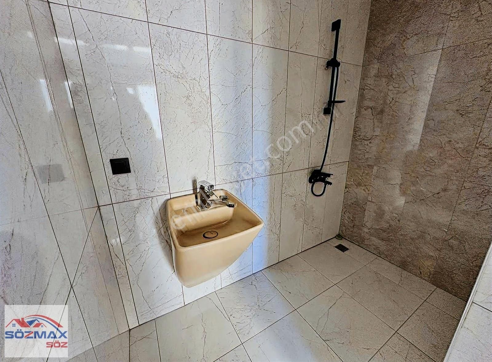 Erkilet Bulvarında Polis Okulu Yanı Satılık 4+1 Daire Meskenli - Görsel 2