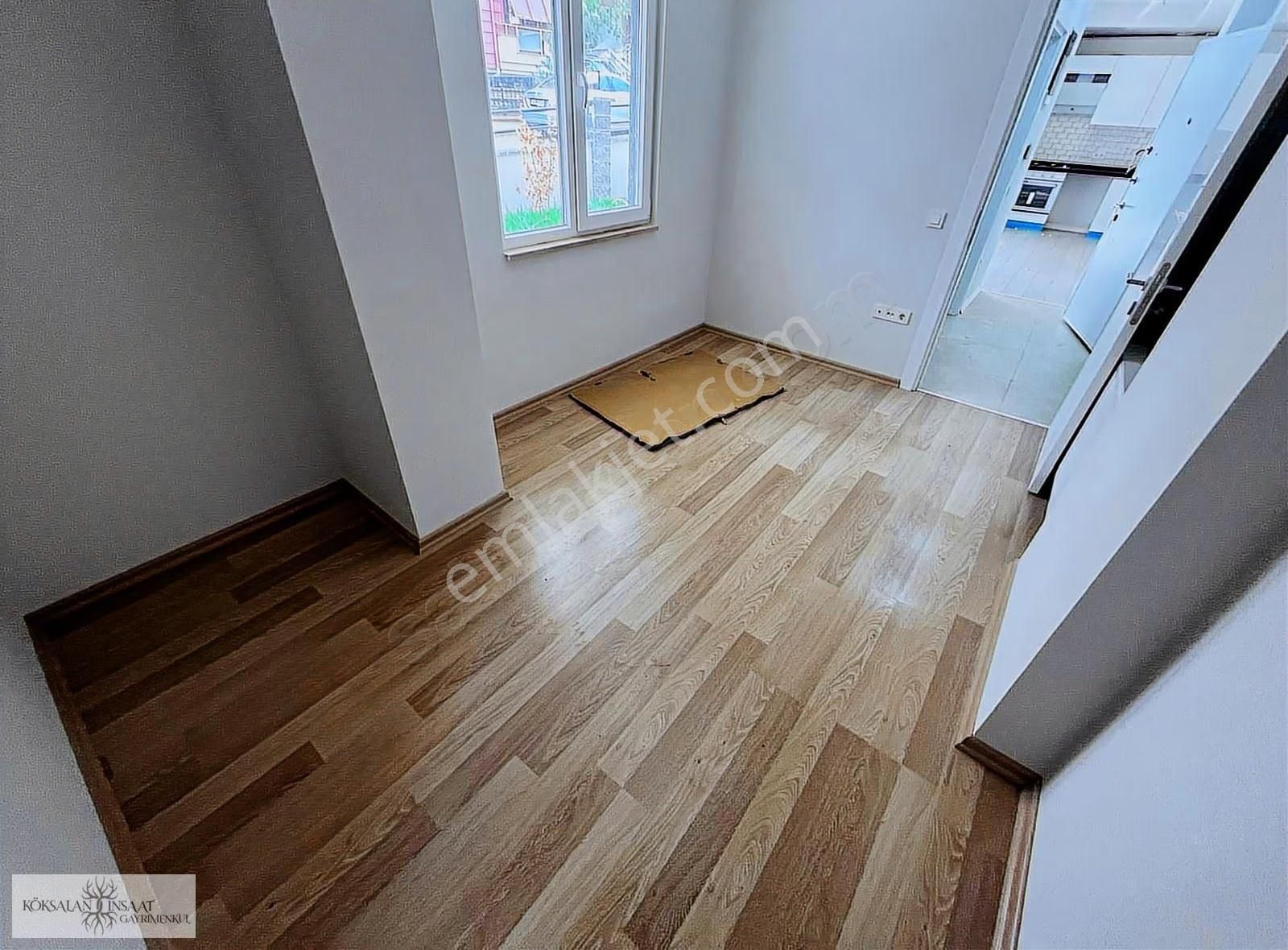 Köksalandan Altıntepede Ulaşıma Yakın Sıfır Ön Cephe Bahçeli 1+1 - Görsel 12