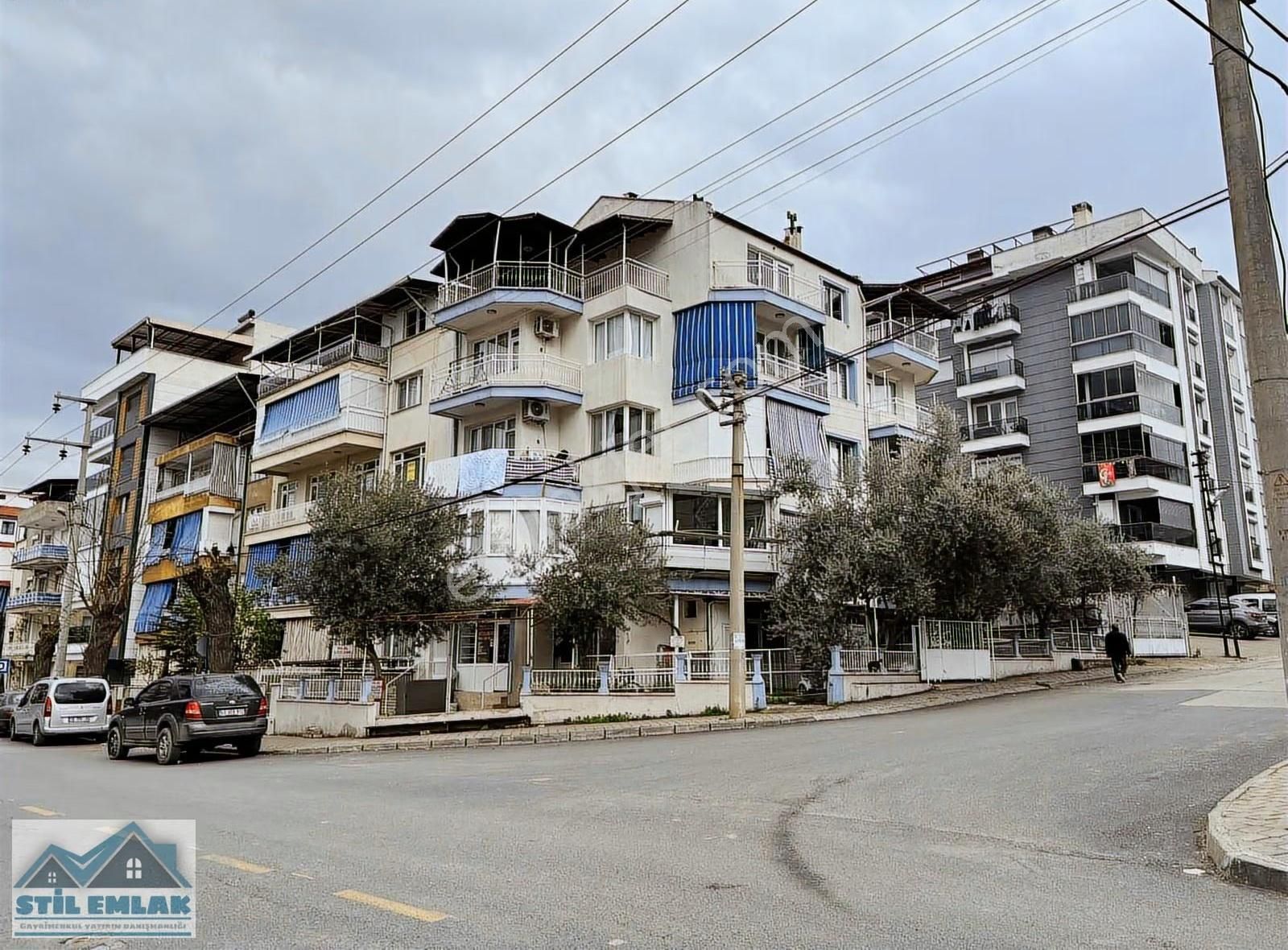 Salihli Komple Satılık Köşe Bina 4 Daire 5 Dükkan Sağlık Mah. - Görsel 11