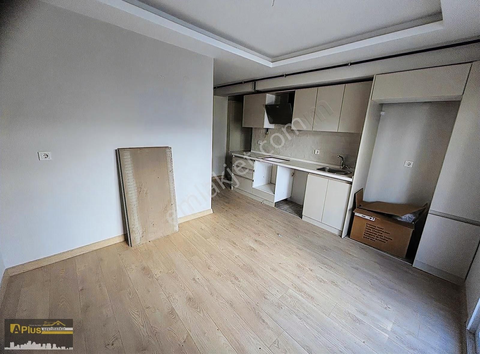 A Plus Gayrimenkulden Köşe Konumda 1+1 Satılık Lüks Daire - Görsel 10