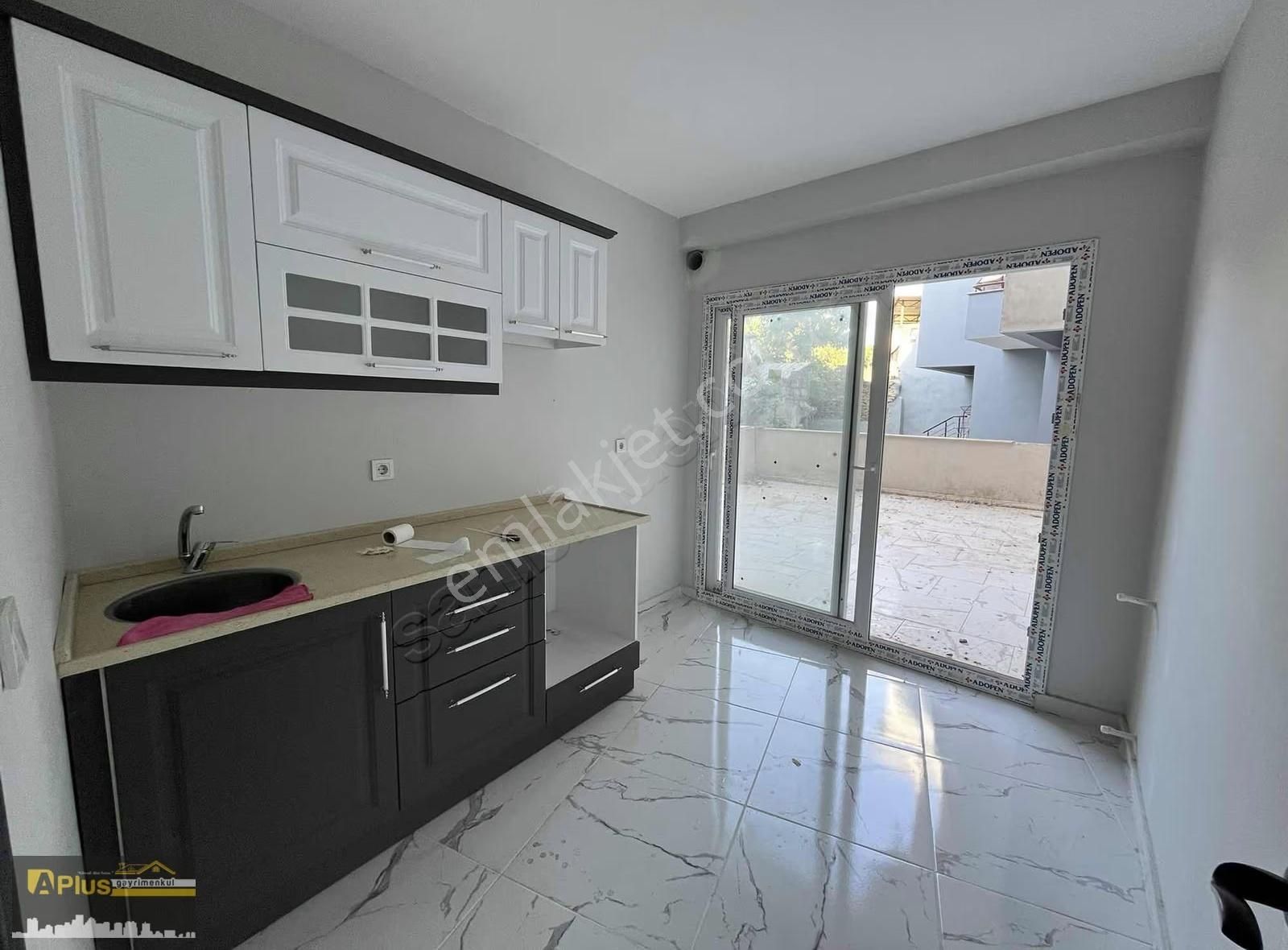 A Plus Gayrimenkulden Çarşı İçinde Sıfır Ayarında Kiralık Dükkan - Görsel 9