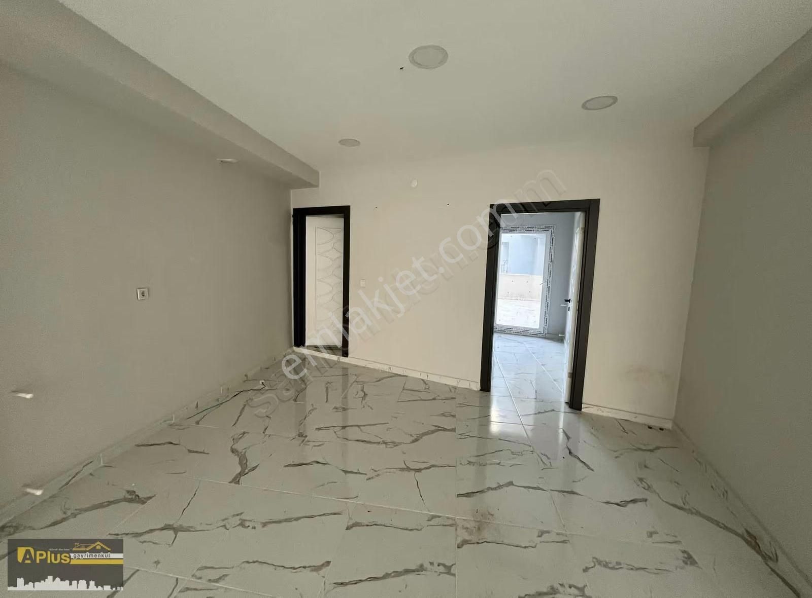 A Plus Gayrimenkulden Çarşı İçinde Sıfır Ayarında Kiralık Dükkan - Görsel 8