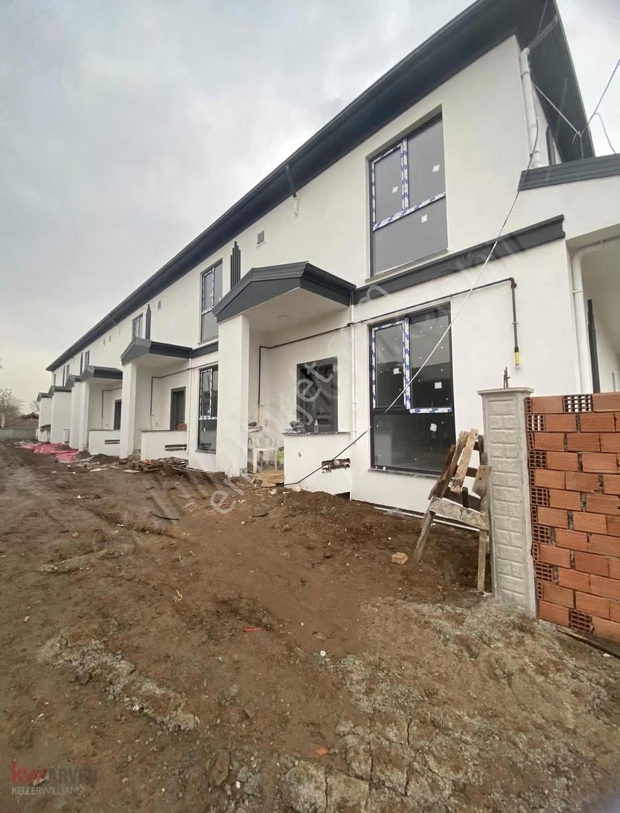 Kw Arven'den Kartepe'de Satılık 3+1 Villa