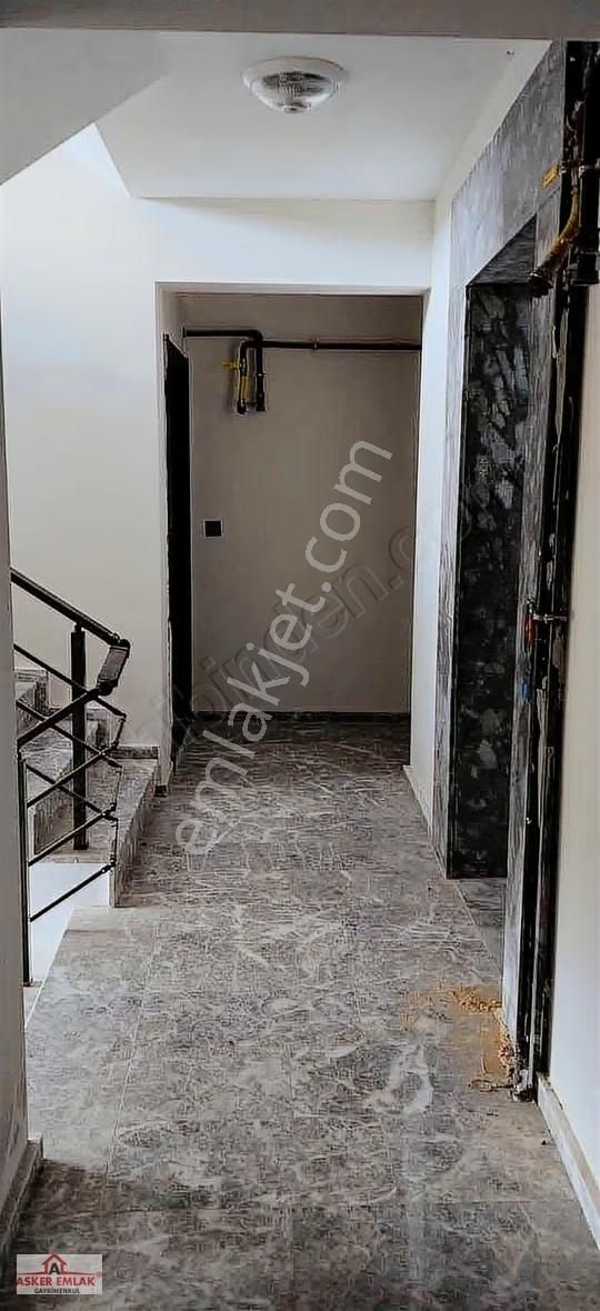 Asker Emlaktan Akçalar Mahallesinde Sıfır Kiralık 1+1 Daire - Görsel 2