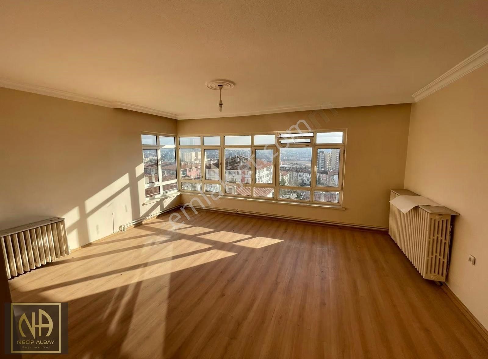 Aşağı Eğlencede Bağımsız 3+1 Katta Manzaralı Fırsat Dairesi !!!