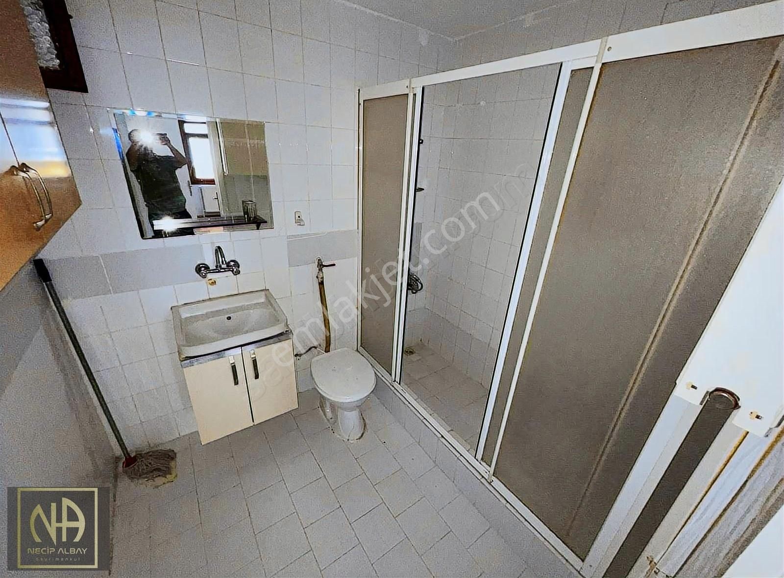 Etlik'te Kaçırılmayacak Fırsat Ön Cephe Ara Kat 3+1 - Görsel 7