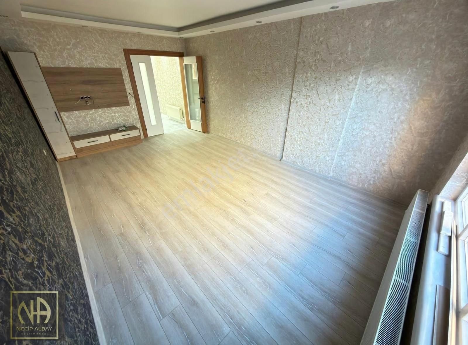 Ayvalı Mahallesin'de Ultra Lüks Yapılı Çift Banyolu Geniş 3+1 - Görsel 11