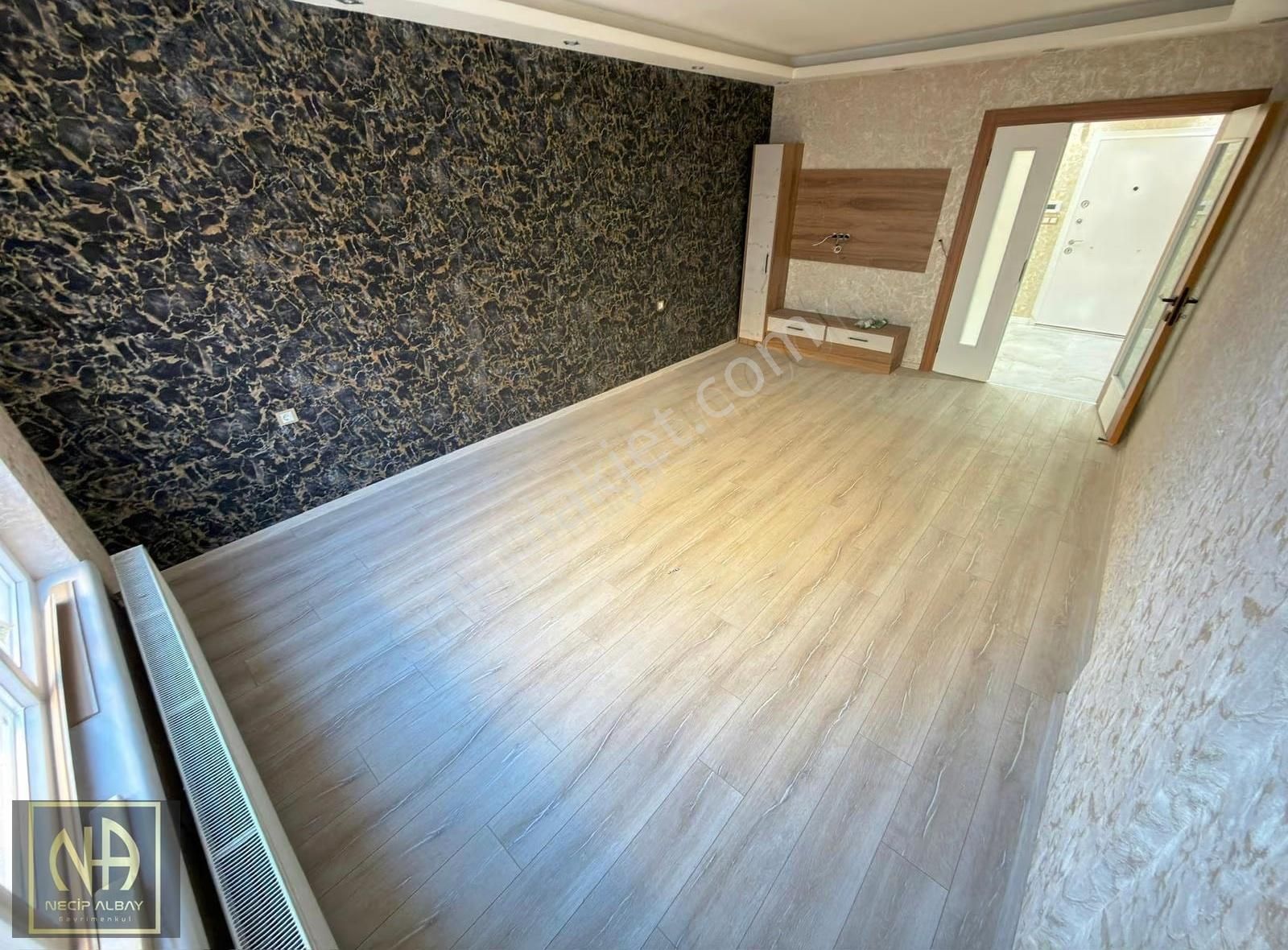 Ayvalı Mahallesin'de Ultra Lüks Yapılı Çift Banyolu Geniş 3+1 - Görsel 24