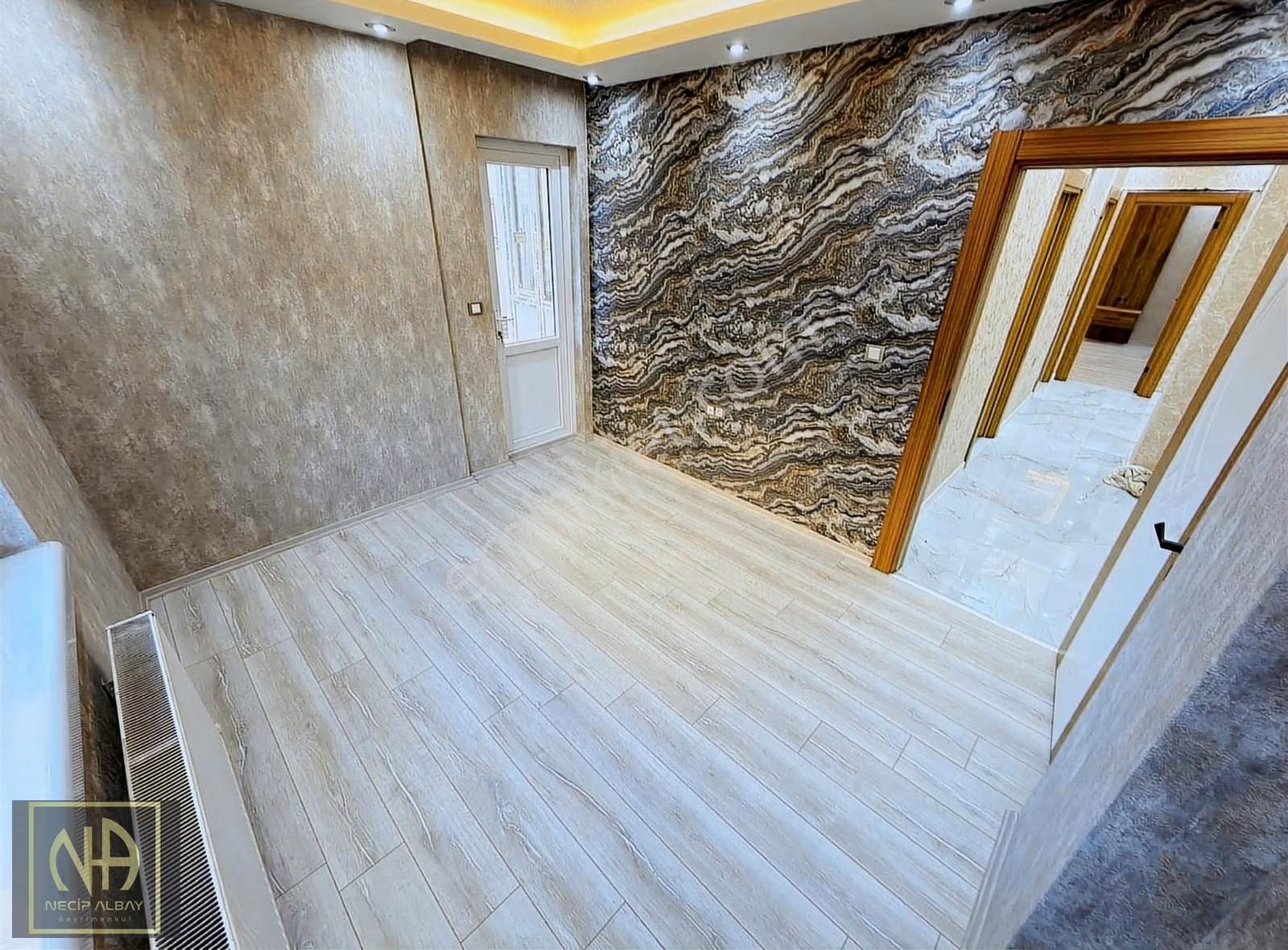 Ayvalı Mahallesin'de Ultra Lüks Yapılı Çift Banyolu Geniş 3+1 - Görsel 14