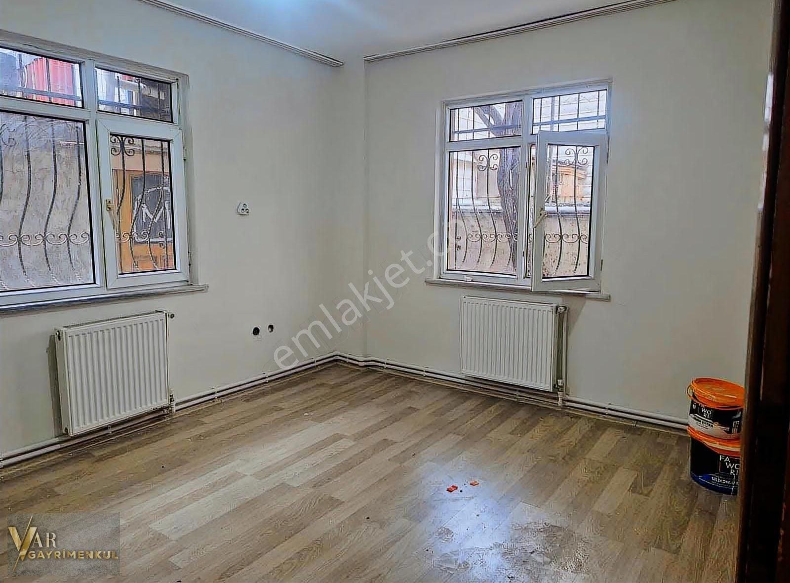 Kapaklı Bahçelievler Merkezi Konumda İskanlı 2+1 Satılık Daire - Görsel 11