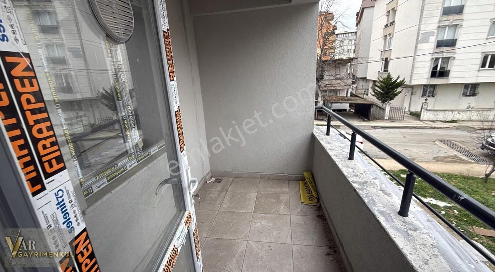 Çerkezköy Fevzipaşa'da 2+1 100m2 Ön Cephe Ara Kat Lüx Daire - Görsel 11