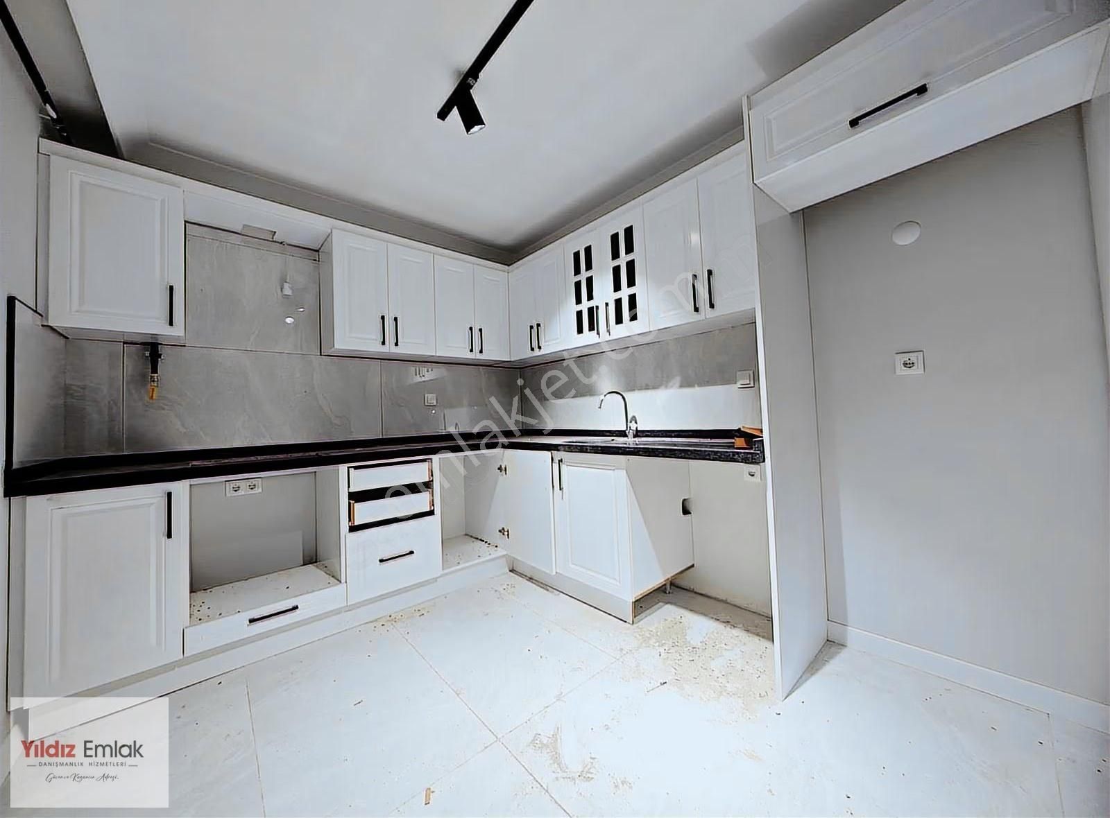 Tuzla Caddesi Salon Stella Yakını Satılık 3+1 Lüks Ara Kat - Görsel 9