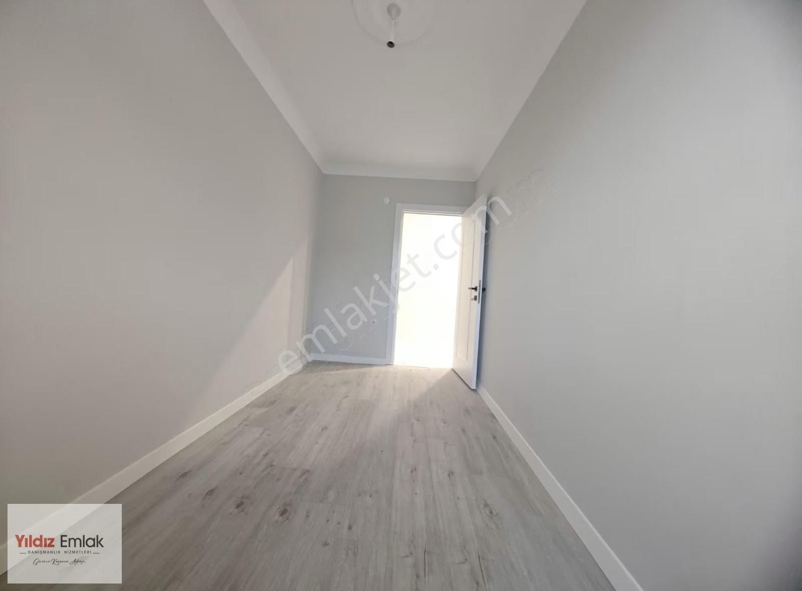 Tuzla Caddesi Salon Stella Yakını Satılık 3+1 Lüks Ara Kat - Görsel 3