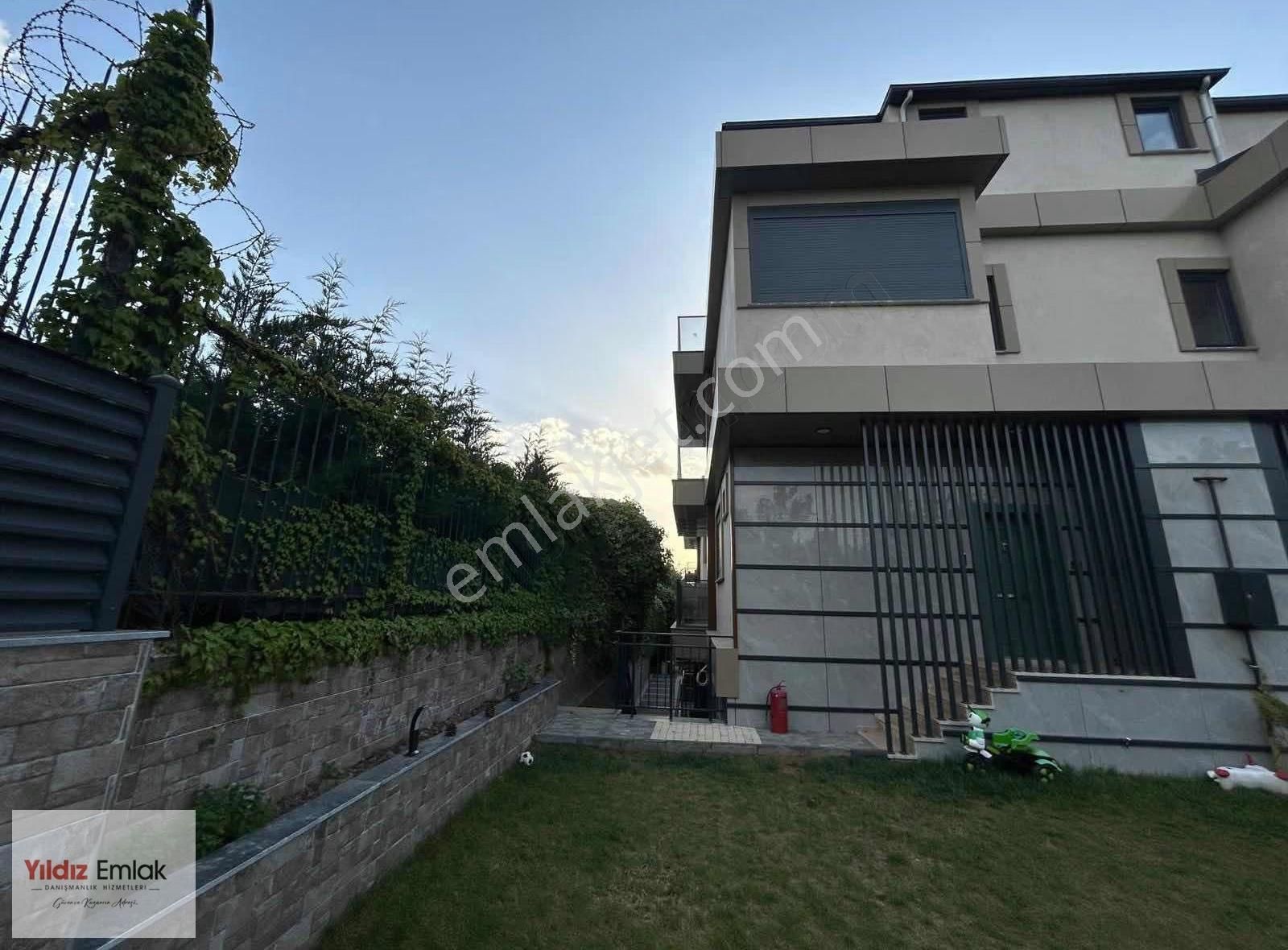 Bayramoğlu İş Bank Tesisleri Yanında Lüks Satılık Villa - Görsel 3