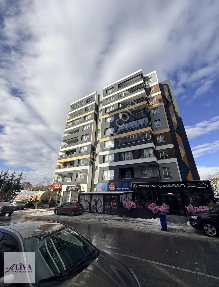 Liva'dan Bahçelievler'de Harika Konumda 3+1 Kiralık Daire - Görsel 21