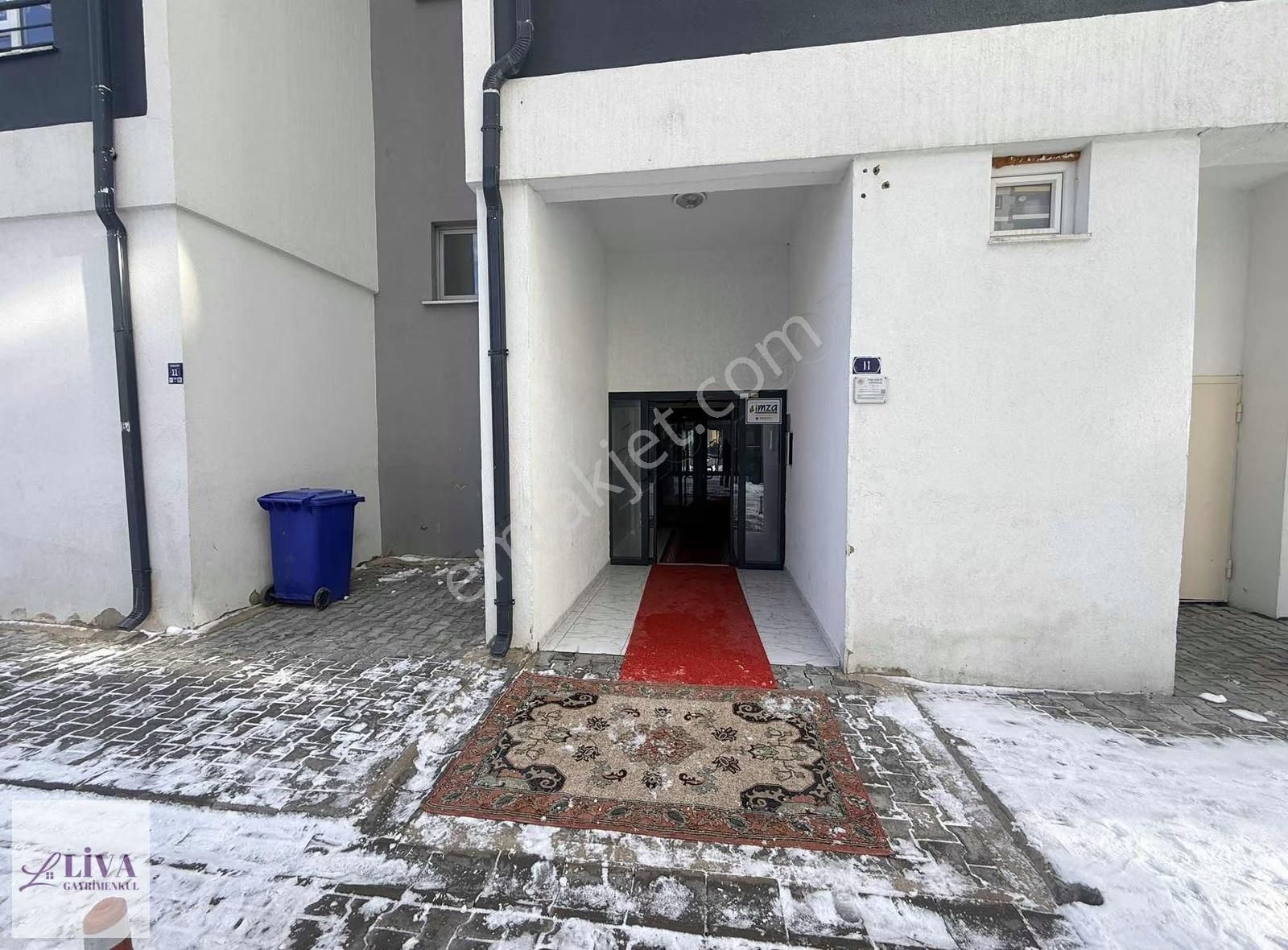 Liva'dan Bahçelievler'de Harika Konumda 3+1 Kiralık Daire - Görsel 16