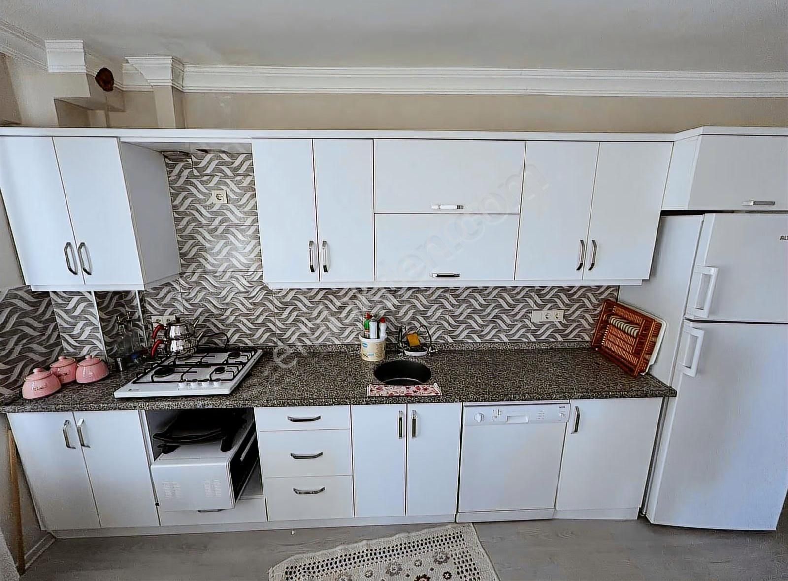 Gizemli Emlaktan Ebeveyn Banyolu Satılık 2+1 Daire - Görsel 13