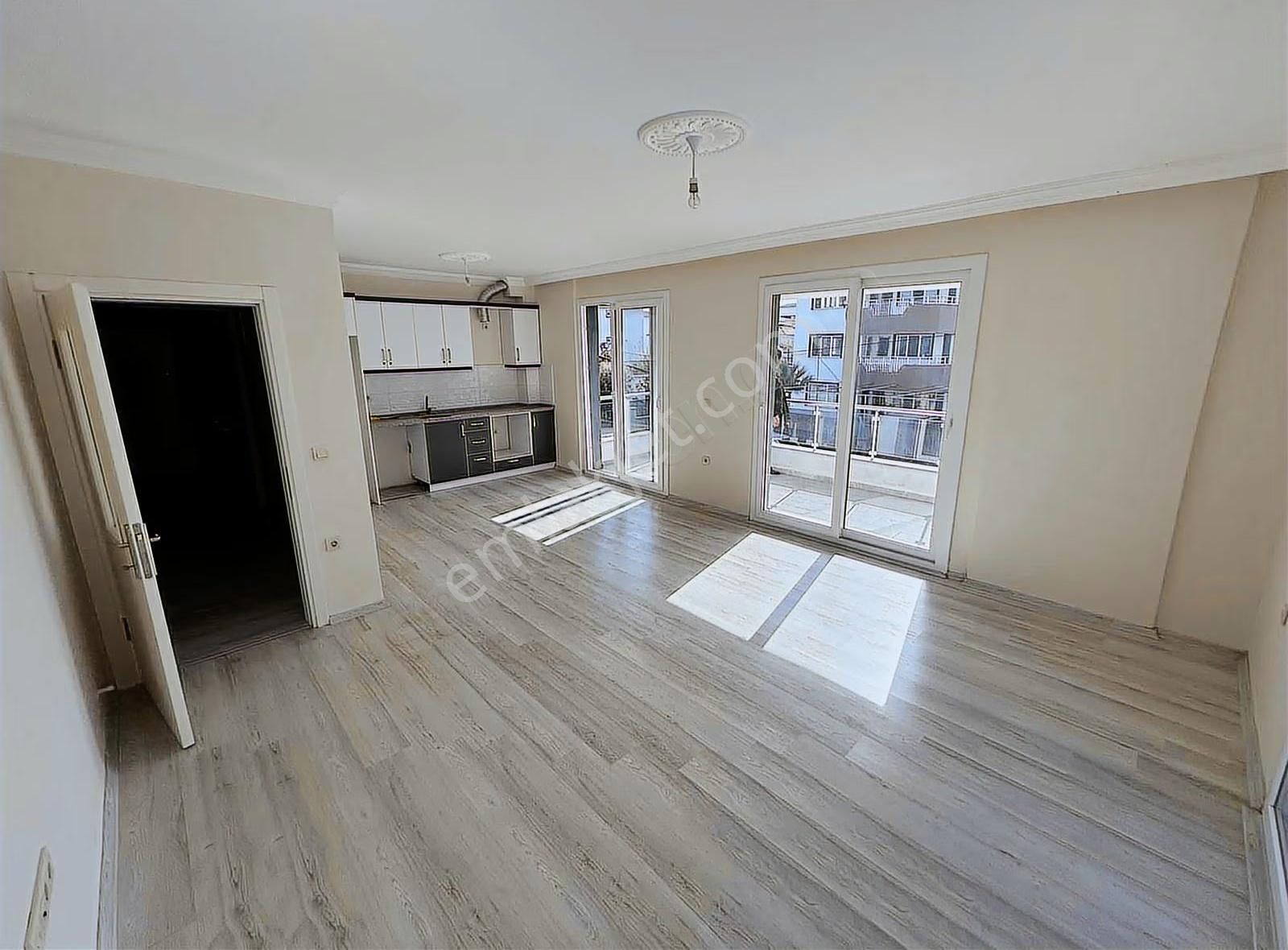 Gizemli Emlaktan Satılık 3+1 Ebeveyn Banyolu Ara Kat Daire