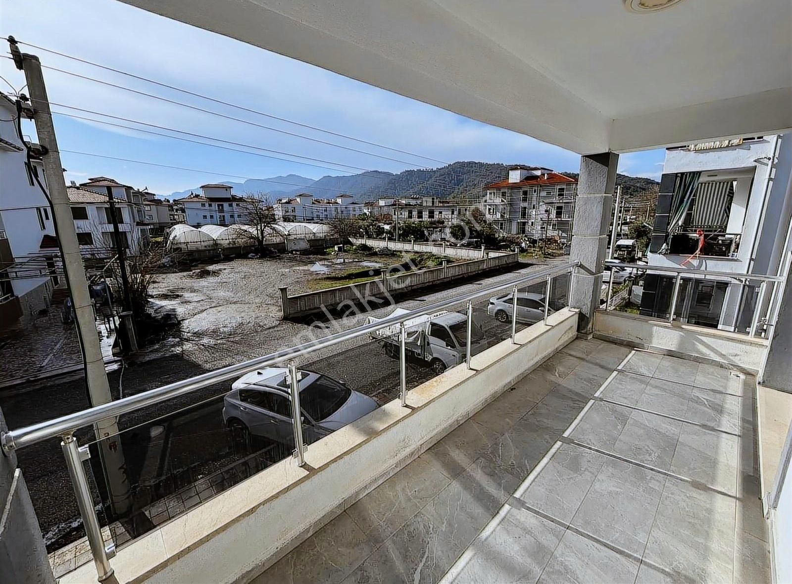 Gizemli Emlaktan Satılık 3+1 Ebeveyn Banyolu Ara Kat Daire - Görsel 3