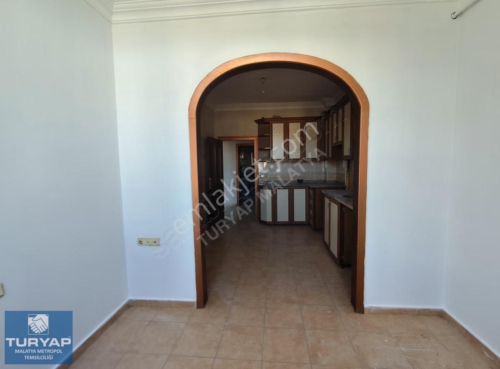 Turyap Metropol'den Çöşnükte Site İçerisinde Kiralık 3+1 Daire - Görsel 5