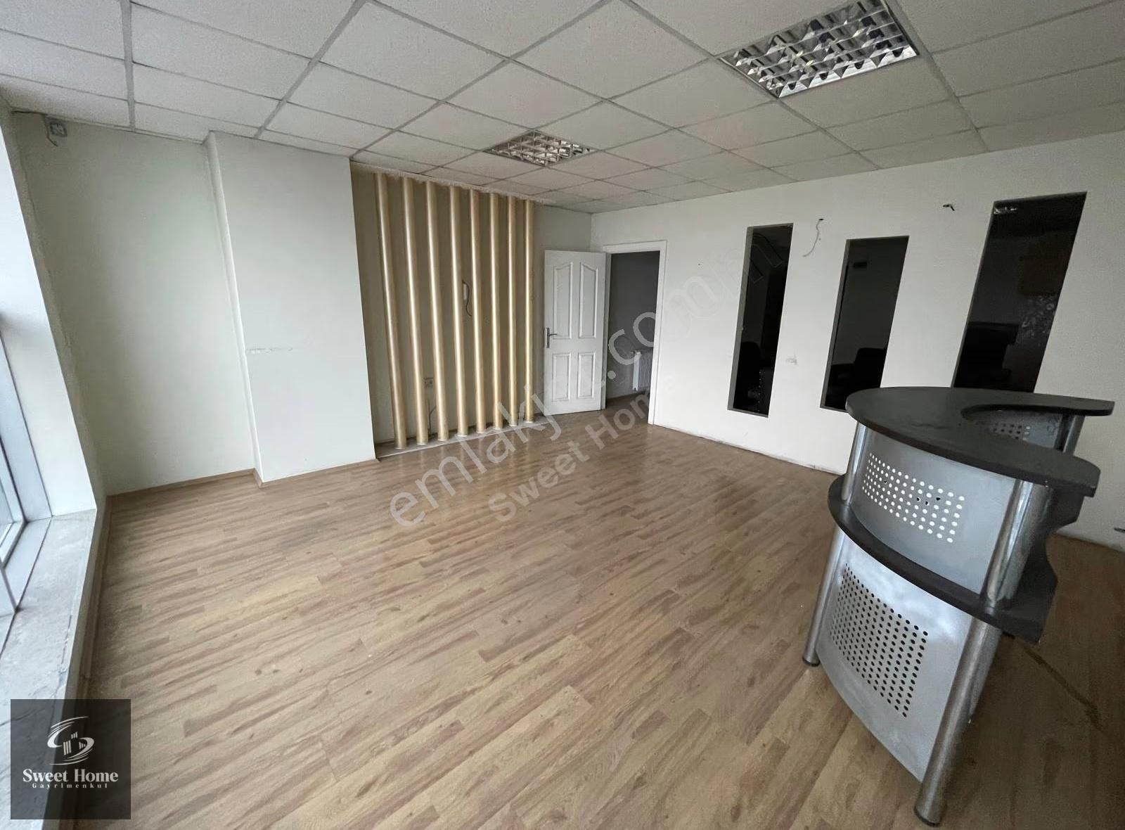 Doğan Araslı Bulvarı Üzeri Cebir İşmerkezinde Kiralık Ofisler - Görsel 24
