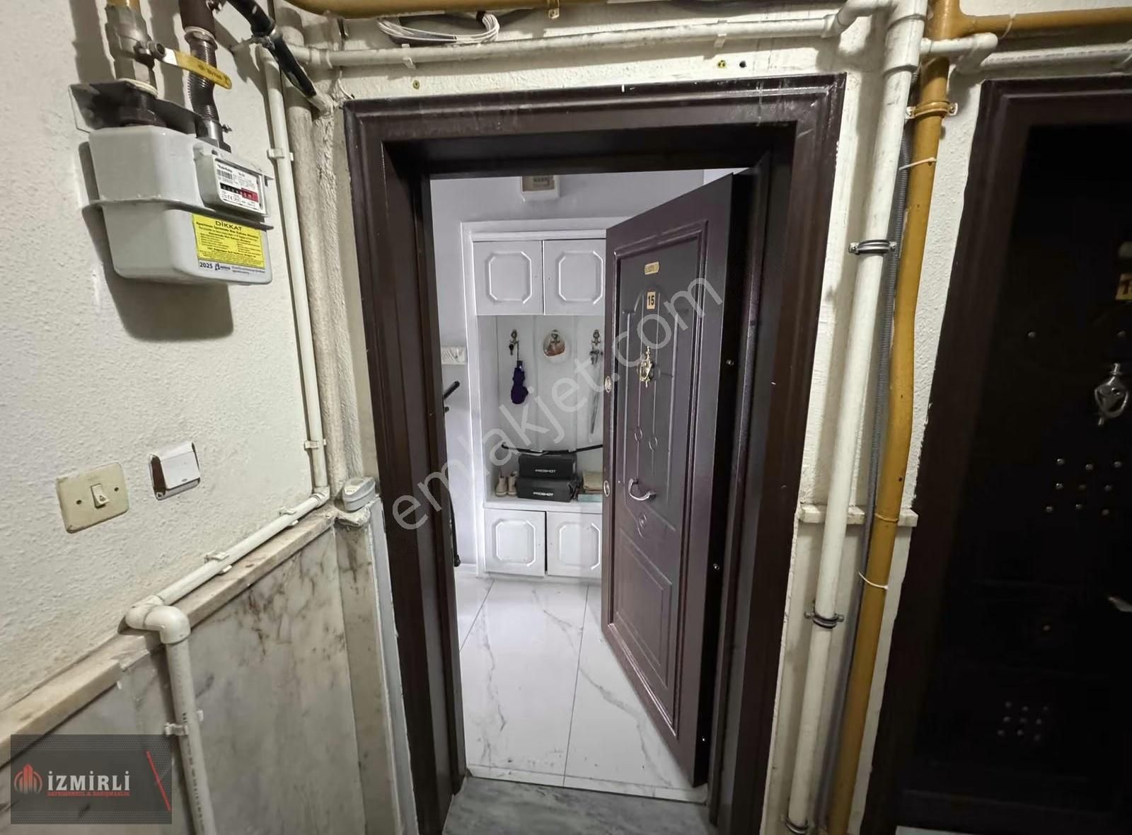 Mithatpaşa Mahallesi'nde Merkezi Konum Yapılı 3+1 Satılık Daire - Görsel 4