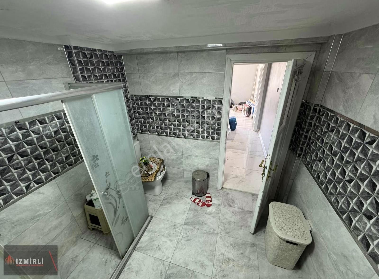 Mithatpaşa Mahallesi'nde Merkezi Konum Yapılı 3+1 Satılık Daire - Görsel 19