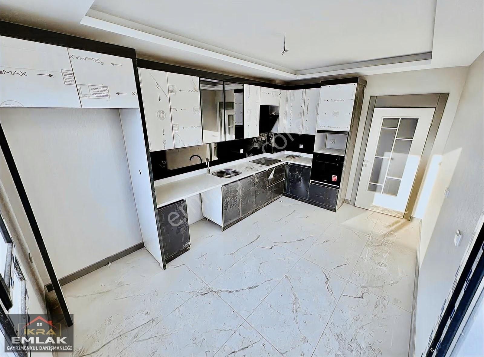 Batıkent Çakırlarda Yerden Isıtmalı G.odalı Sıfır K.otoparklı