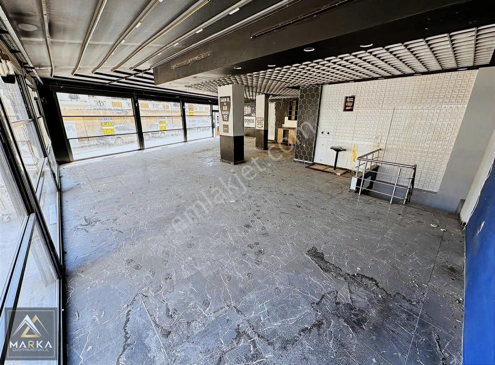 Marka'dan Gua Cafe Yanı Laleli Plaza Altı 180 M2 Kiralık Dükkan - Görsel 5