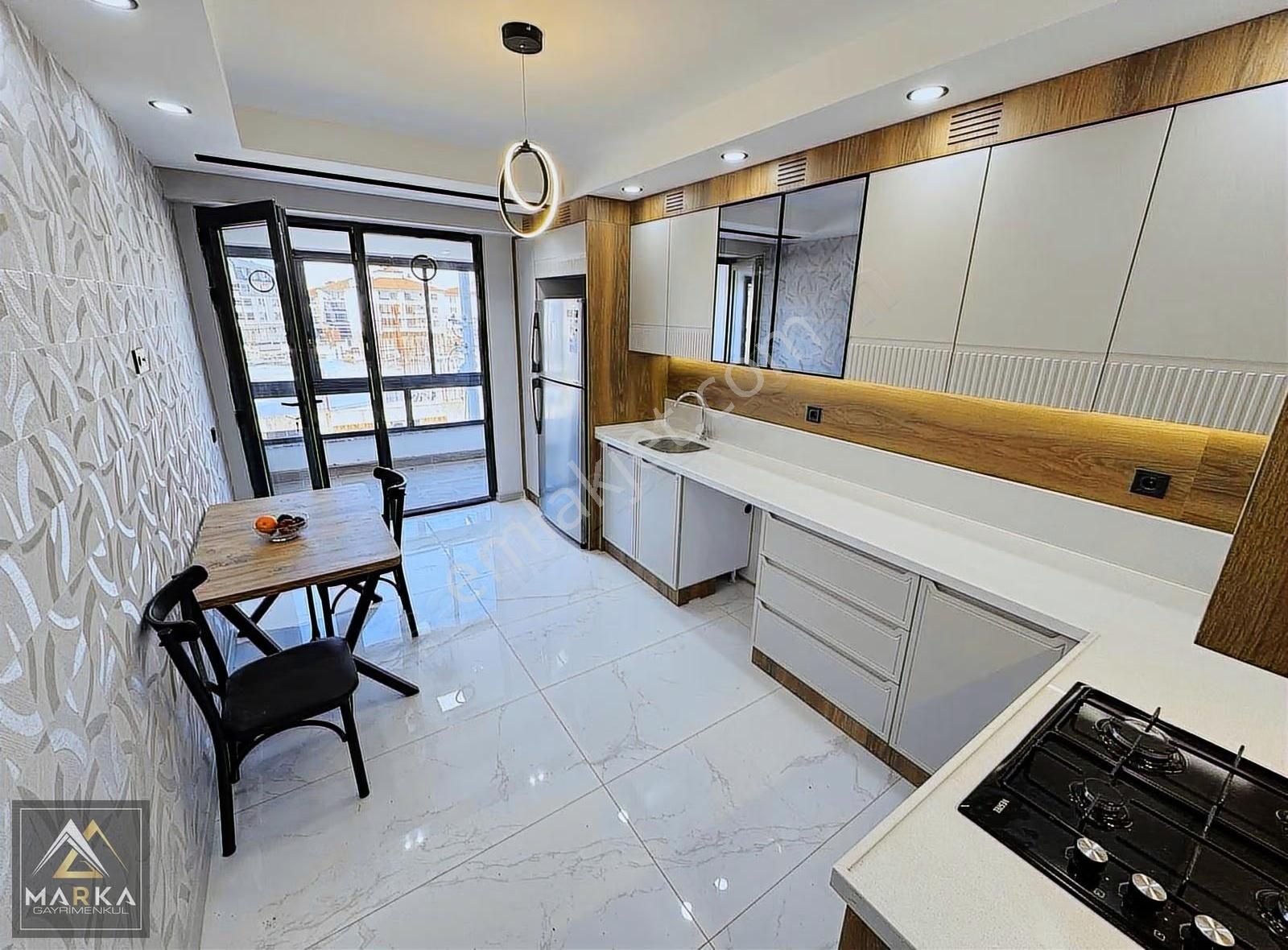 Marka' Dan Sporkent'te Lüx Tasarım Satılık 3+1 Daireler - Görsel 18