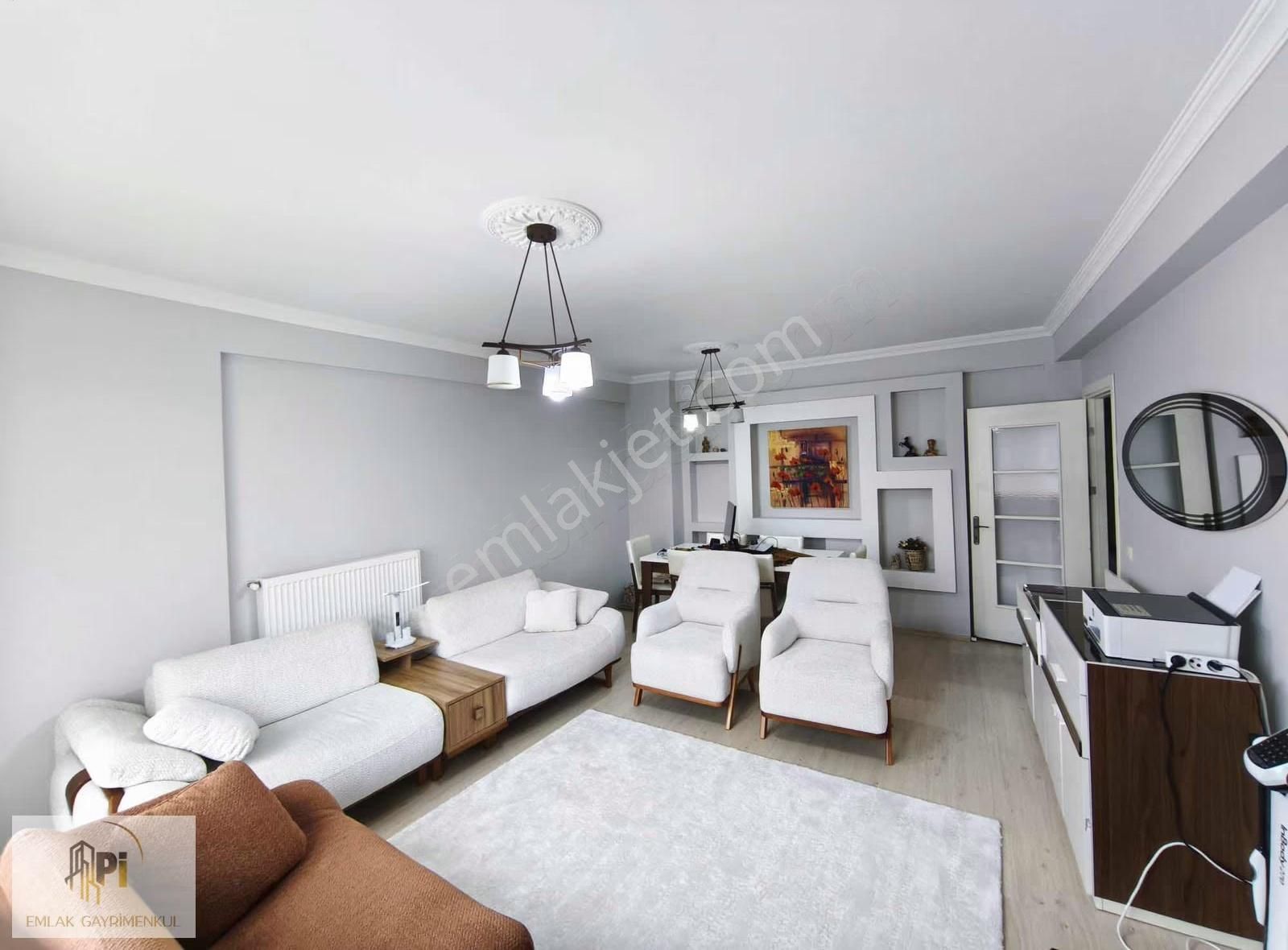 Pi Gayrimenkul'den Zincirlikuyuda Cadde Üzeri 4+1 Fırsat Daire - Görsel 3