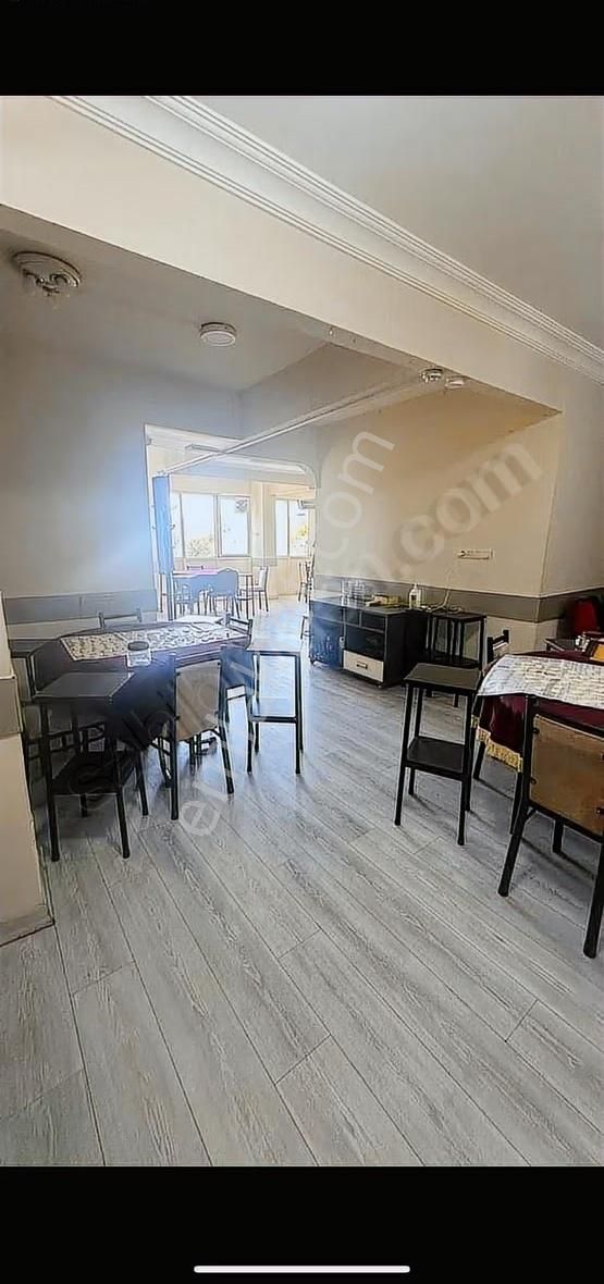 Engin Erdem'den Merterde Satılık 3 Tapulu 2 Katlı Köşe Dükkan - Görsel 5