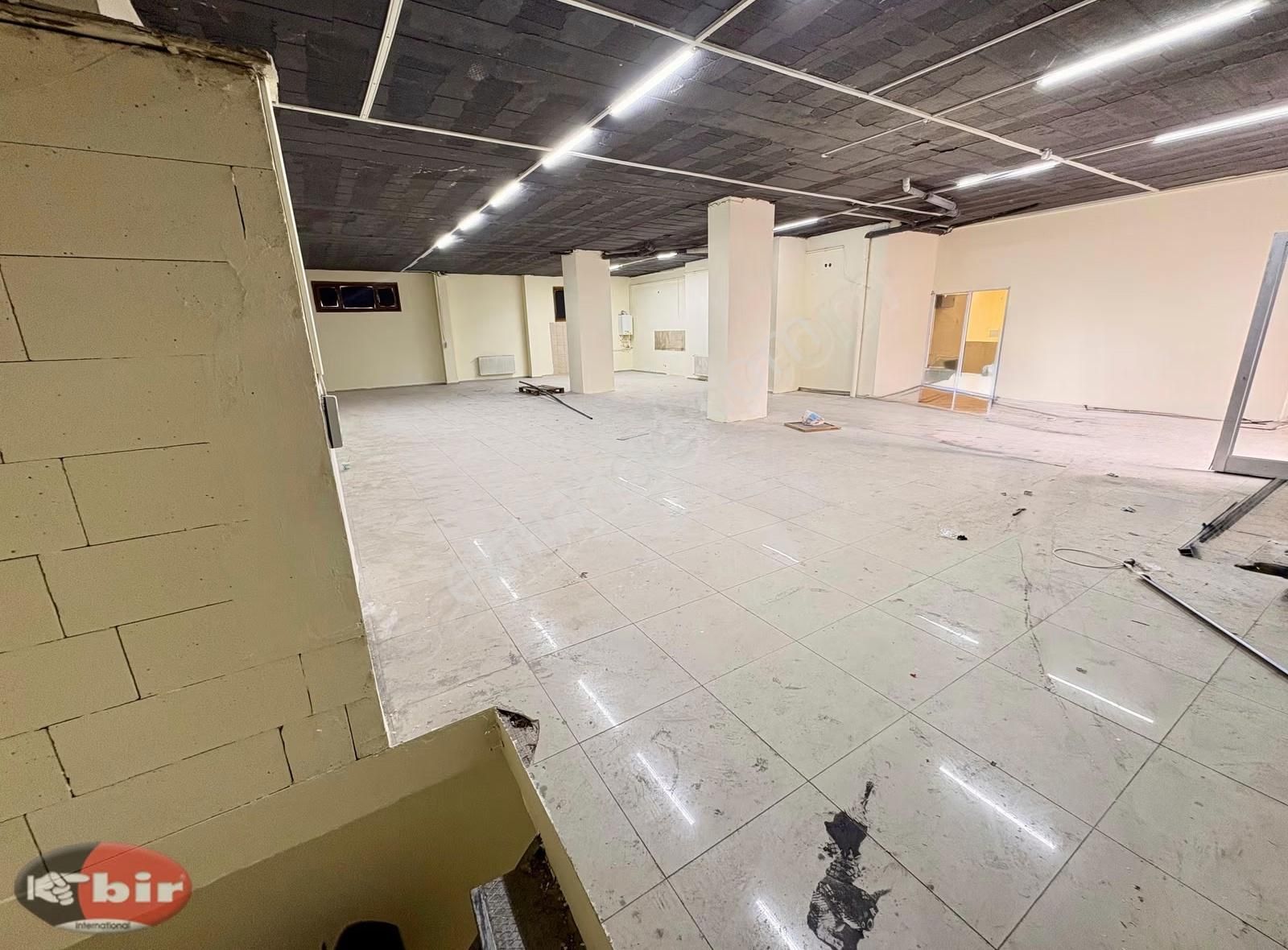 Ceyhun Atuf Kansu'da 320 M2 Bacalı Kiralık Dükkan - Görsel 4