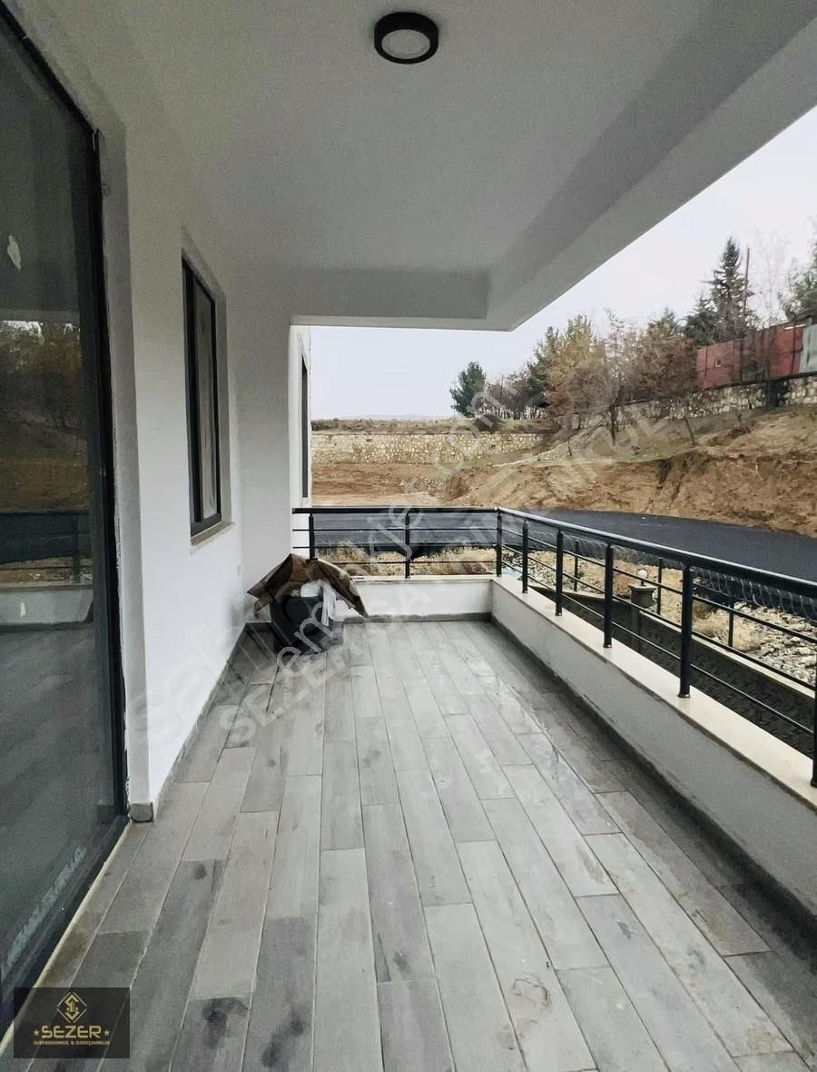S E Z E R Gayrimenkul'den Kiralık 3.5+1 Daire (havalanı Kavşağı) - Görsel 13