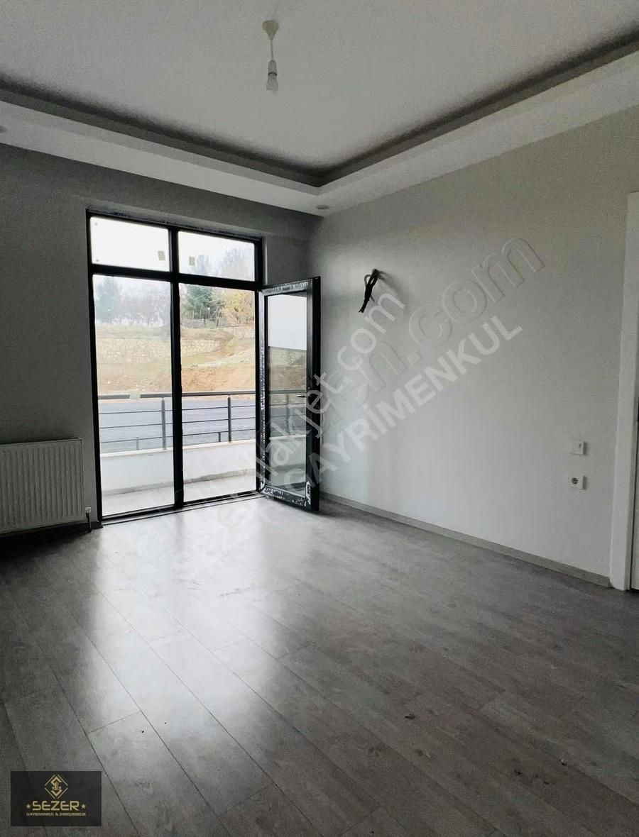 S E Z E R Gayrimenkul'den Kiralık 3.5+1 Daire (havalanı Kavşağı) - Görsel 23