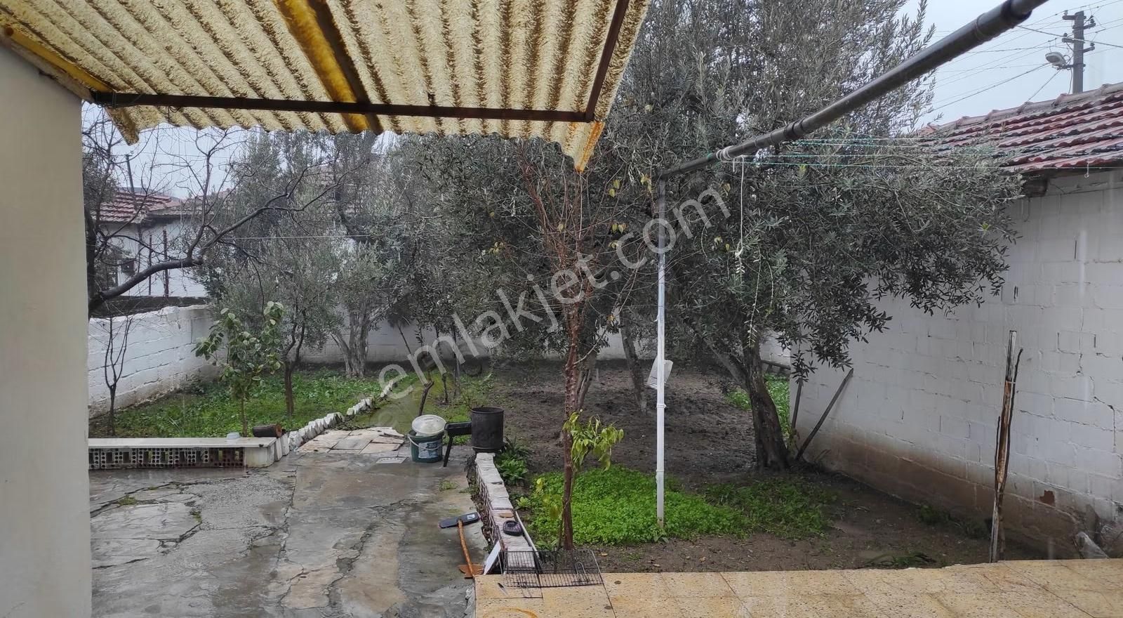 Reşatbeyde Yırcalı Anaokuluna Yakın Satılık Müstakil Ev