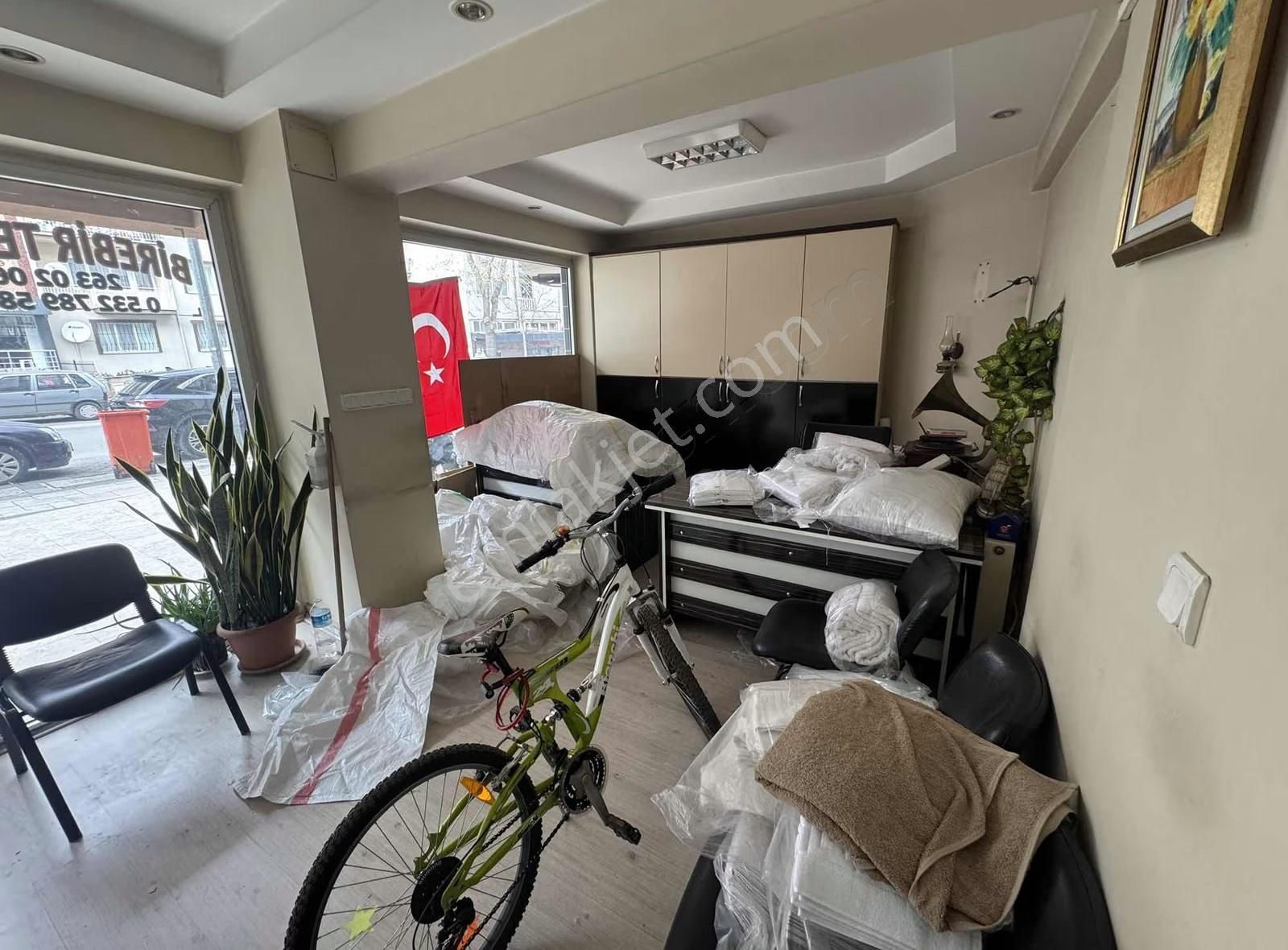 İnönü Caddesi Üzerinde | 96 M² | 10 M Cepheli | Bahçeli Satılık - Görsel 11