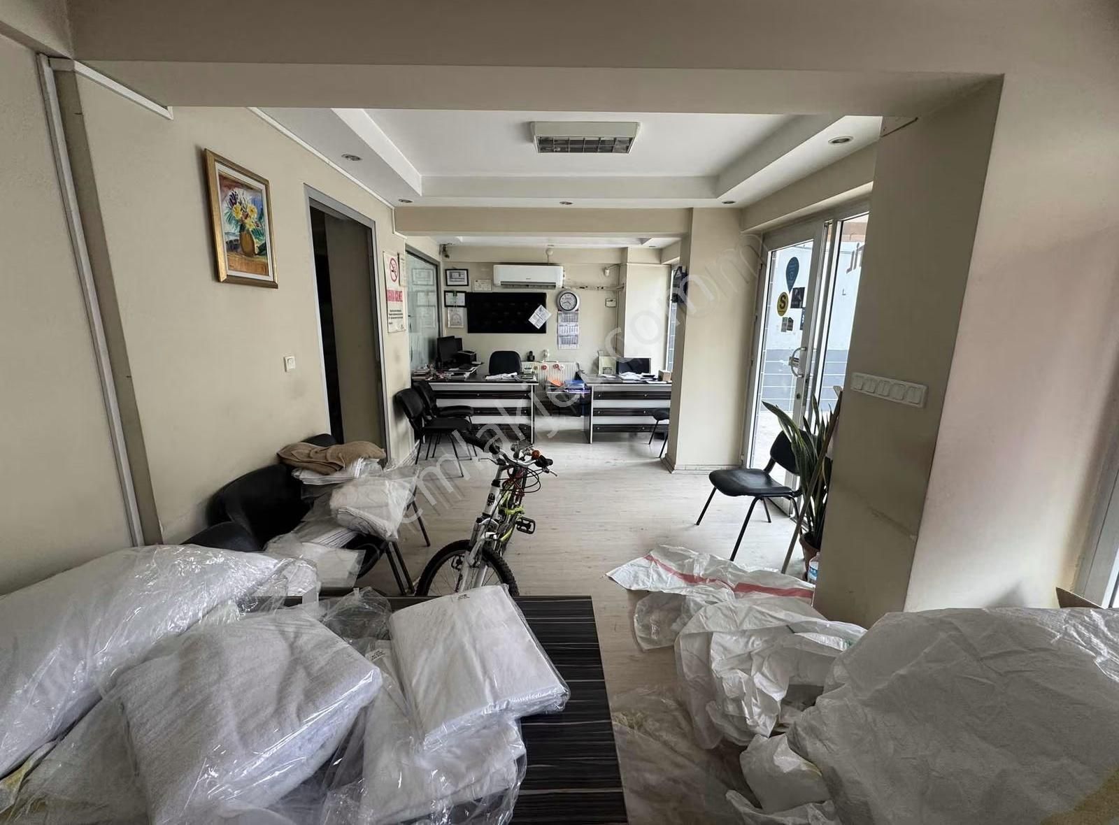 İnönü Caddesi Üzerinde | 96 M² | 10 M Cepheli | Bahçeli Satılık - Görsel 15