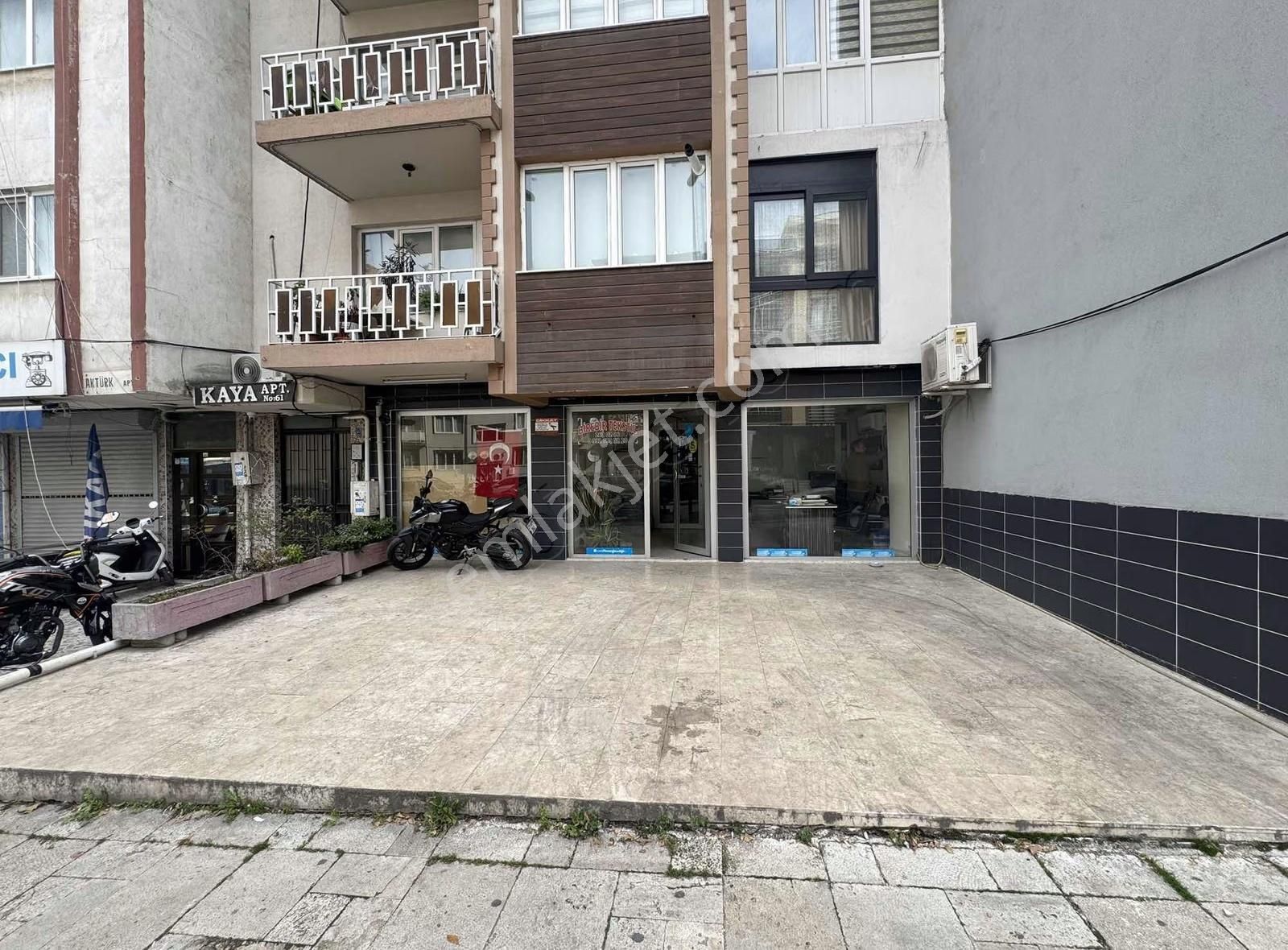 İnönü Caddesi Üzerinde | 96 M² | 10 M Cepheli | Bahçeli Satılık - Görsel 2