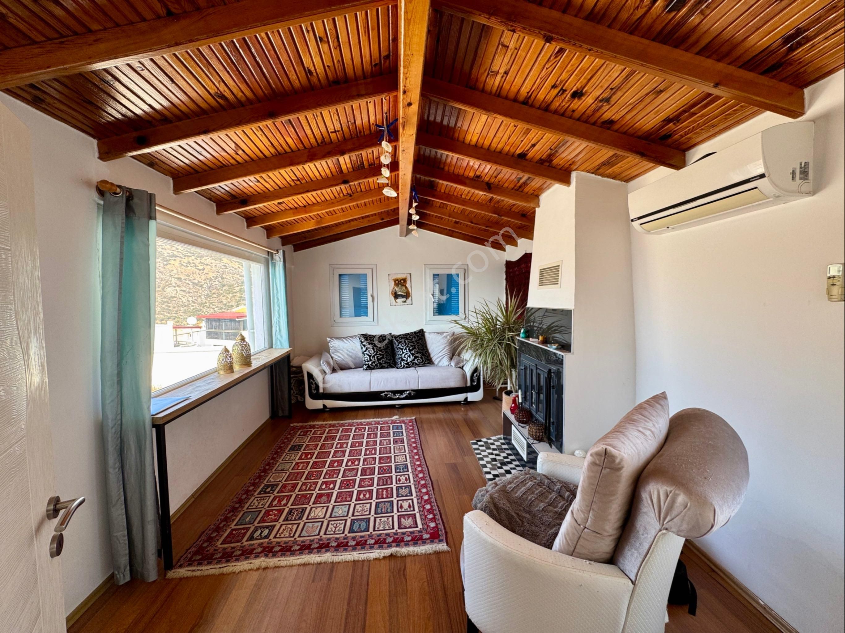 Kuşadası'nda Deniz Manzaralı Tam Müstakil 3+1 Doğalgazlı Villa - Görsel 25