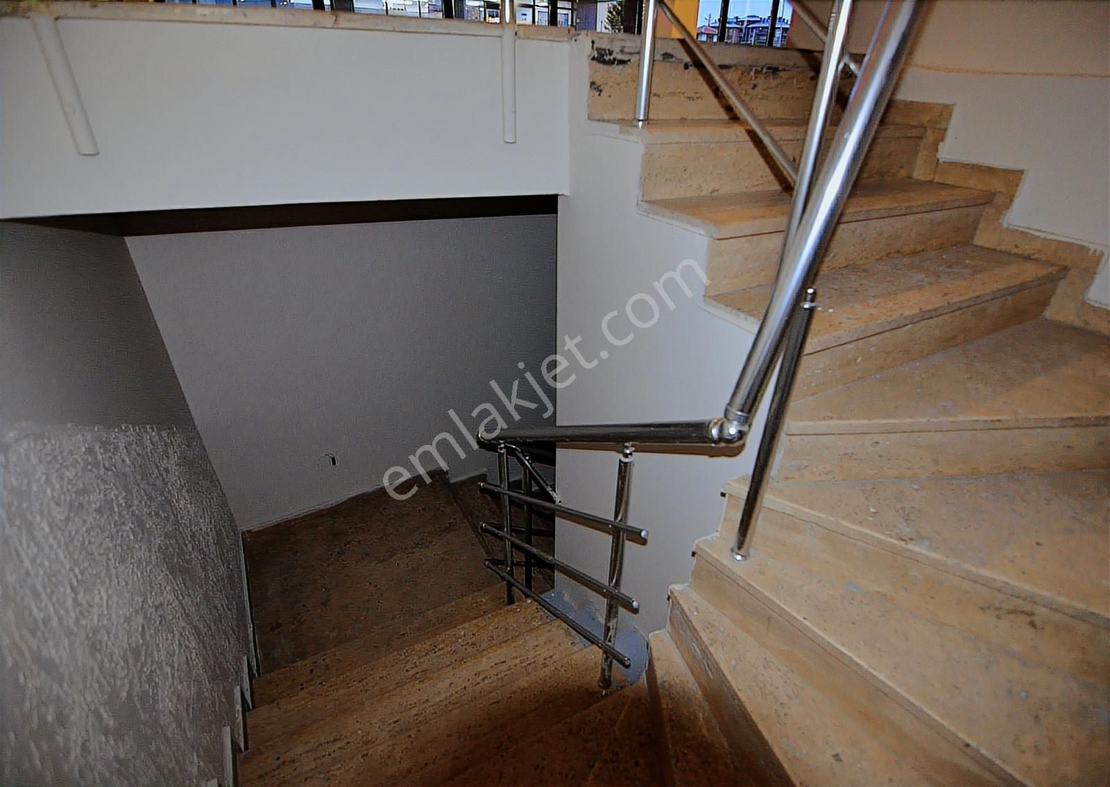 Talha Tozdumandan Tren Garı Cd Üzeri Tabela Değeri Yüksek Dükkan - Görsel 16