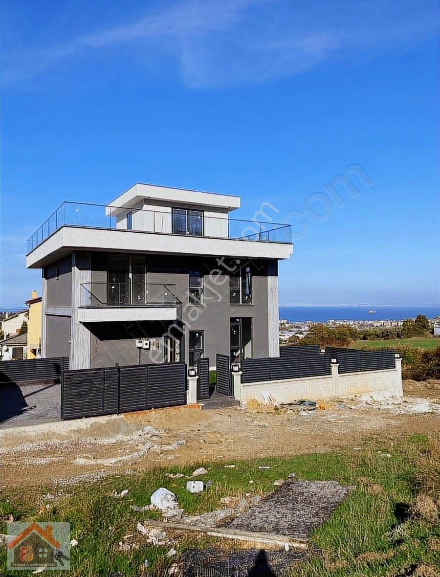 Acilll Yalova Akköy De Tripleks Satılık Villa Deniz Manzaralı