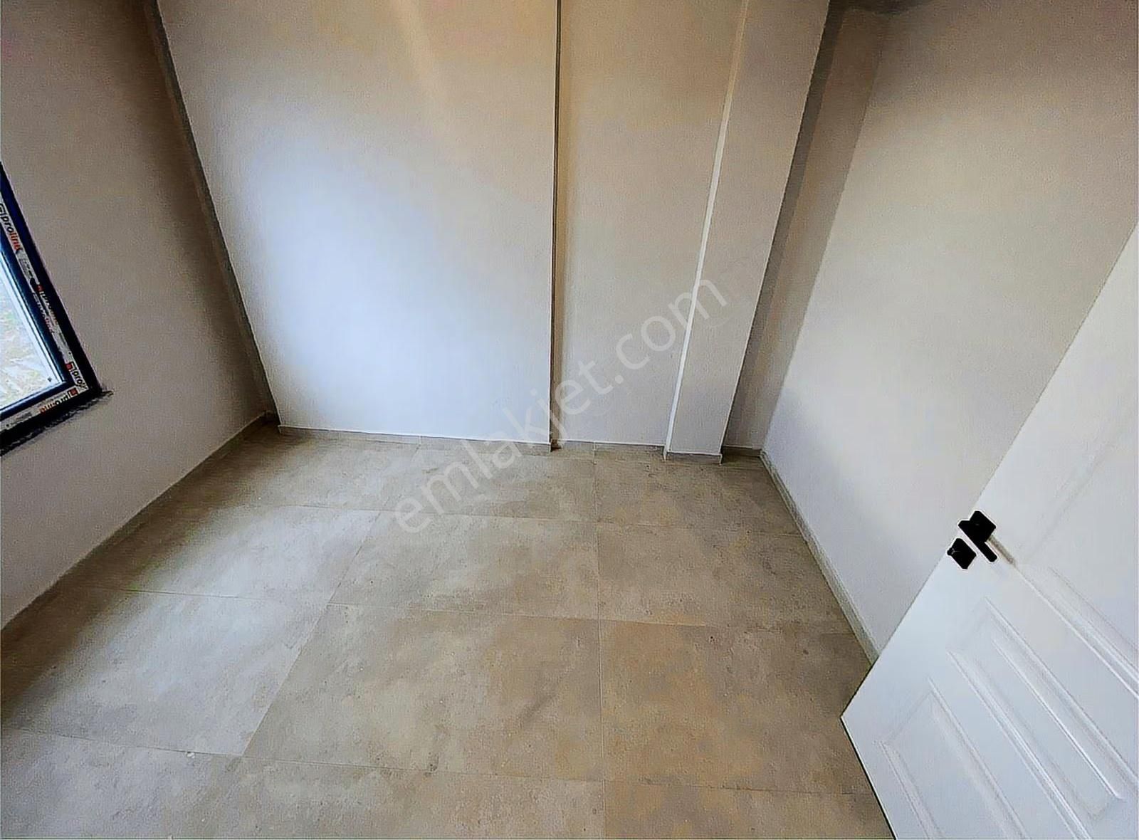 Kocaali Sahilde Denize 100m Mesafede Teraslı Satılık 3+1 Villa - Görsel 3