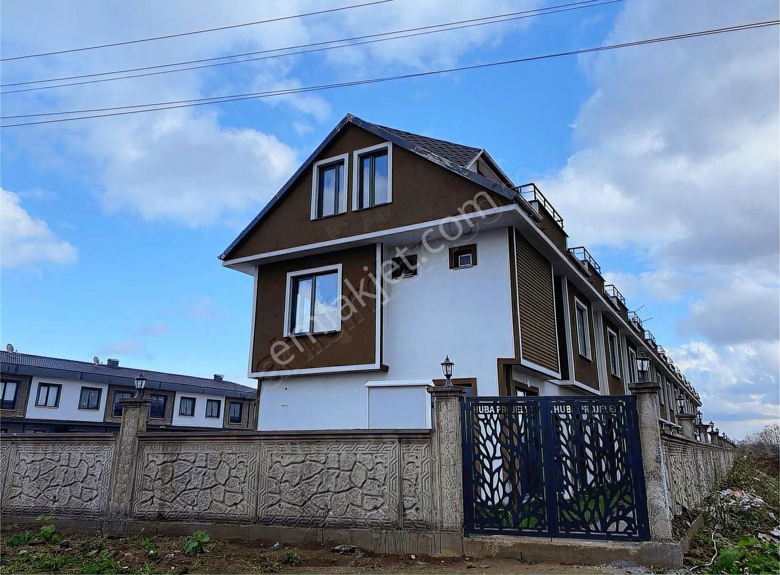 Kocaali Sahilde Denize 100m Mesafede Teraslı Satılık 3+1 Villa - Görsel 17